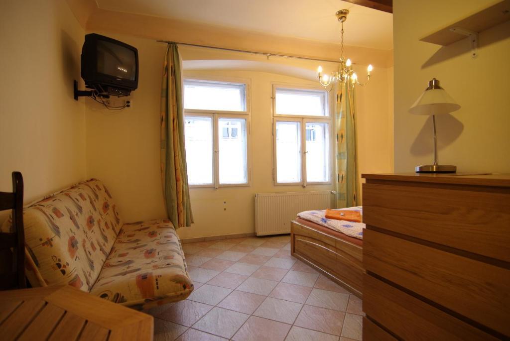 Frühstückspension U Zlateho Konicka / The Golden Horse House 3*